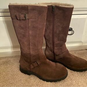 UGG Brown Leather Sheepskin Shearling Lined Boots